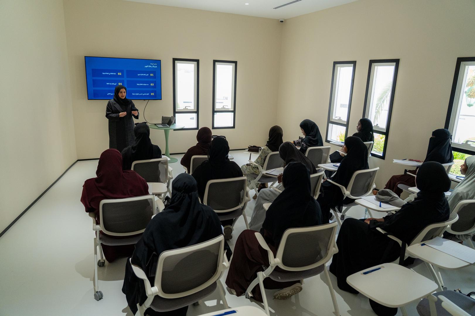 مجلس سيدات أعمال عجمان يفتح آفاق الصناعة أمام الناشئات
