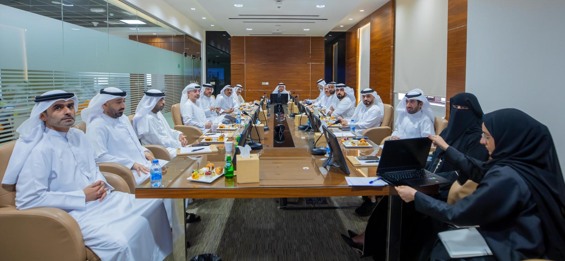 غرفة عجمان تناقش مستجدات مشاريعها ومبادراتها وتعزز استباقيتها لفتح قنوات تصديرية مبتكرة