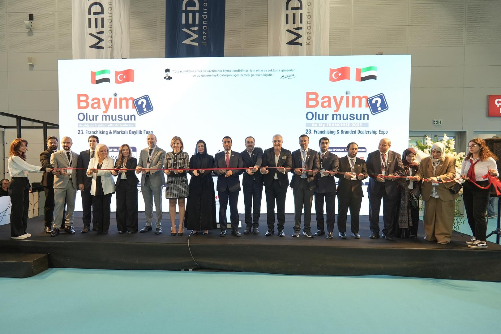 غرفة عجمان تشارك في معرض الامتياز والوكالات التجارية بإسطنبول